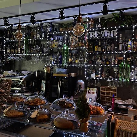 B&B Caffe Retro' Cisterna di Latina Exterior foto